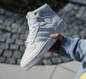 Giay Adidas Rivalry High 'Chalk Silver' IF0602