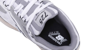 Giay New Balance 725v1 'Metallic Silver Slate Grey' ML725CD