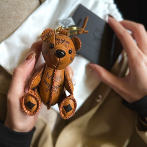 Moc Khoa MCM Bear Charm 'Brown' MXZAAXL01CO001