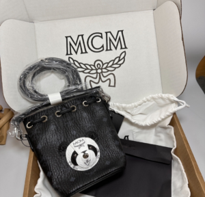 Tui MCM Zoo Panda 'Black White' MWDBAXL01BK001