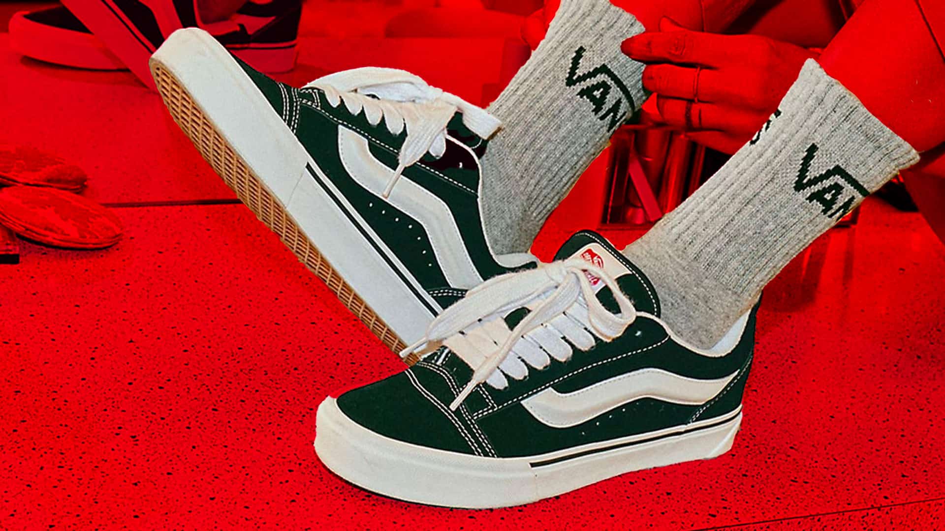 Vans Old Skool: Phong Cach Co Dien Van Luon Hap Dan