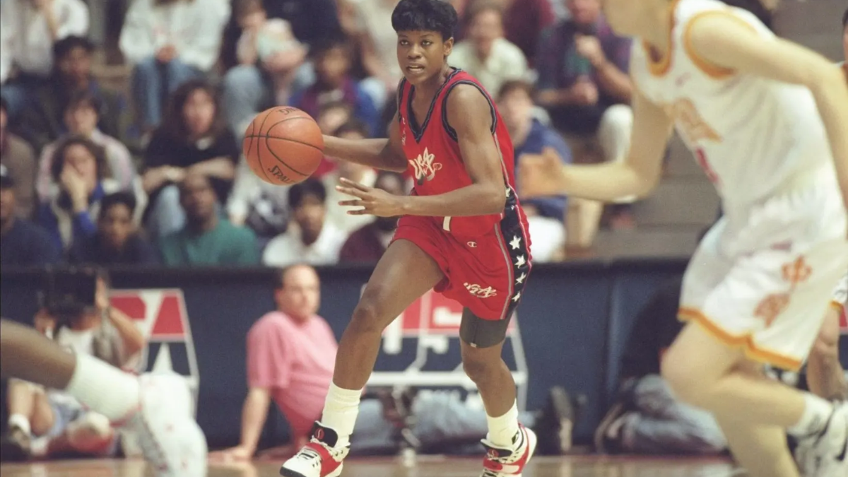 Lịch sử giày bóng rổ nữ qua các thập kỷ (Phần 1) Hinh anh 4: Lich su giay bong ro nu qua cac thap ky (Phan 1)