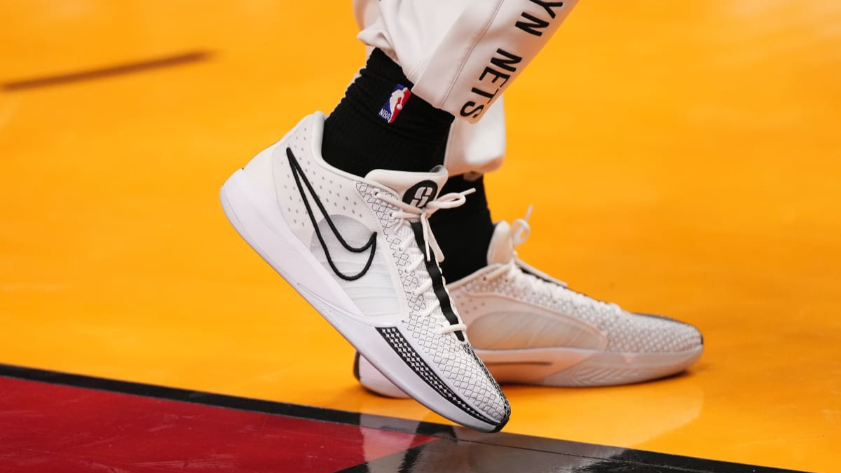 Hinh anh 8: Lich su giay bong ro nu qua cac thap ky (Phan 3)