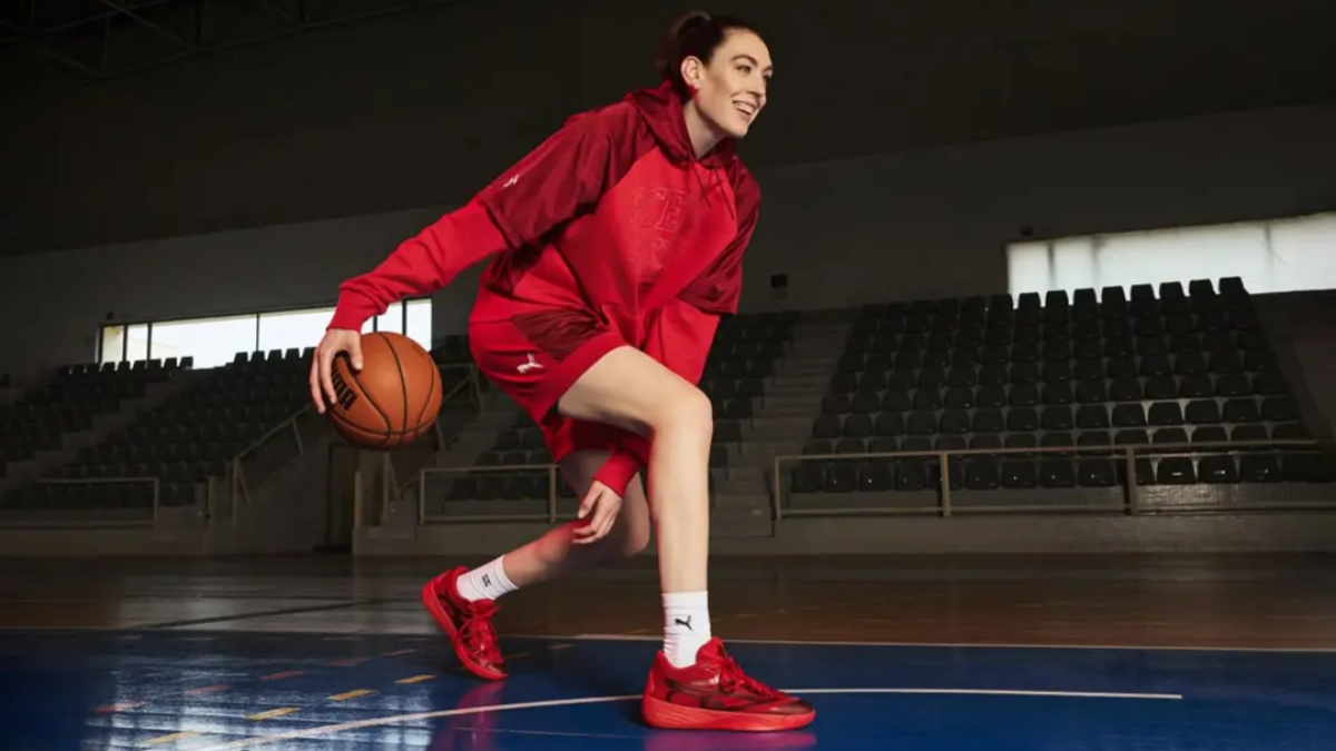 Hinh anh 4: Lich su giay bong ro nu qua cac thap ky (Phan 3)