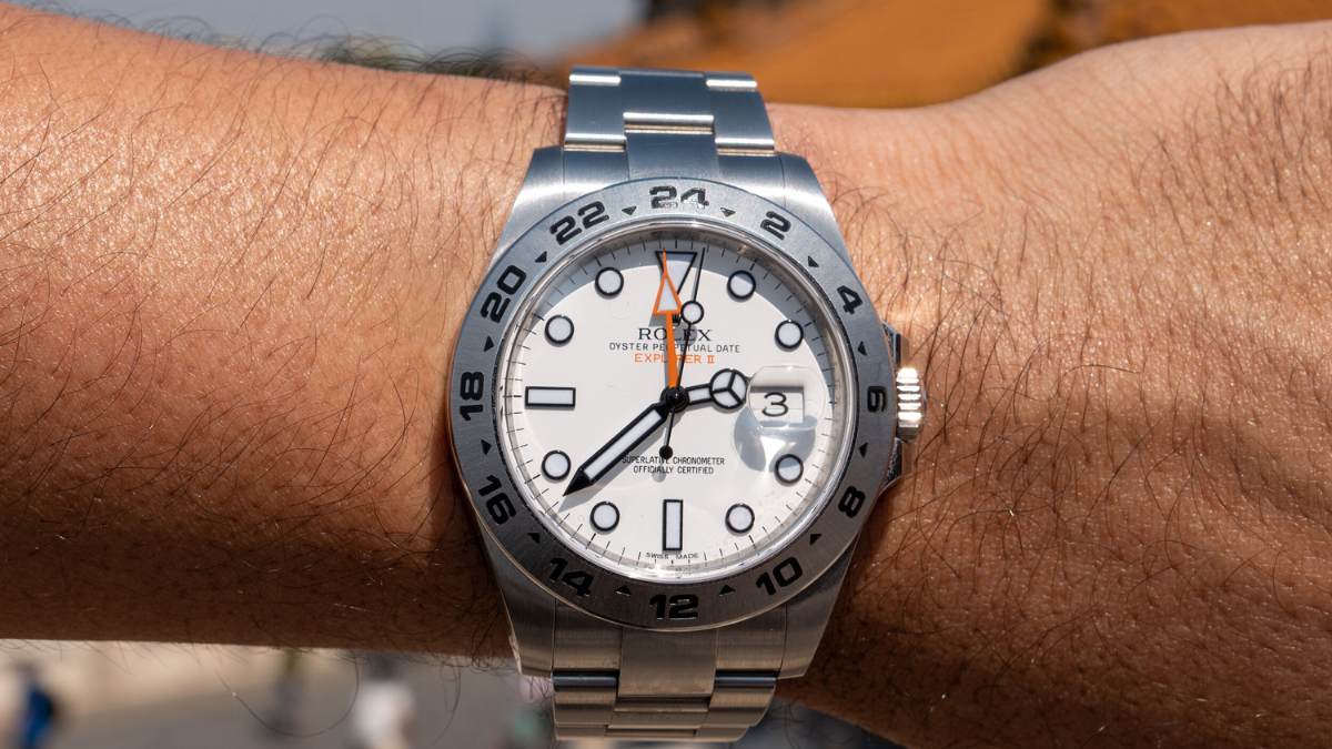 Tận dụng tối đa chức năng GMT trên Rolex Explorer II Hinh anh 2: Tan dung toi da chuc nang GMT tren Rolex Explorer II