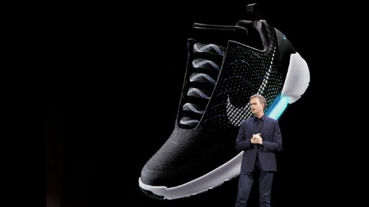 Hinh anh 3: Nike Auto Lacing: Tuong lai cua giay chay da den