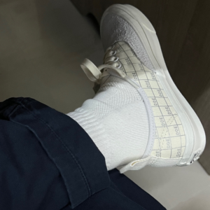 Giay Vans DOE Vault Authentic LX 'Cream' VN0A5FBDCAB