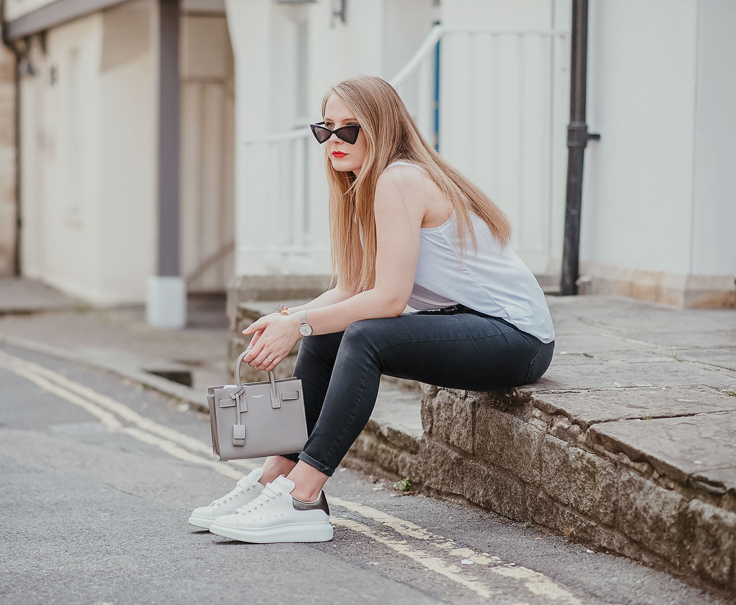 Alexander McQueen: Bieu Tuong Cua Su Thanh Lich va Pha Cach