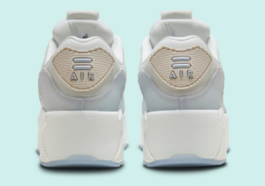 Giay Nike Air Max 90 LV8 'Glacier Blue' HF0782-100