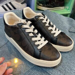 Giay Coach Clip Low Top Sneaker In Signature Canvas 'Mahogany' CK560-MABK