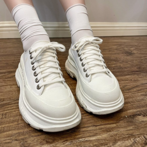 Giay Alexander McQueen Tread 'White White' 611705W4MV29000