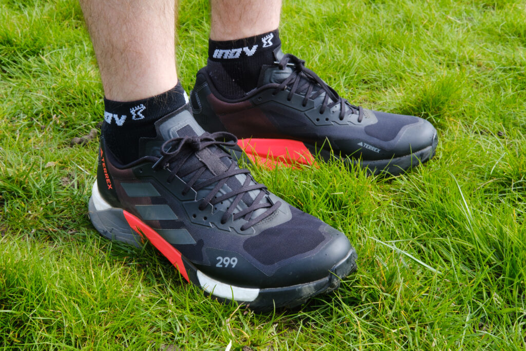 Hinh anh 3: Cac dong san pham chinh cua Adidas Terrex