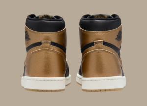 Giay Nike Air Jordan 1 Retro High OG 'Black Metallic Gold' DZ5485-071