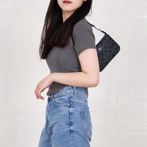 Tui Coach Nolita 10 Logo 'Black' C3308-SVTSQ