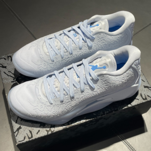 Giay Nike Air Jordan Zion 3 'Half Moon' DR0675-400