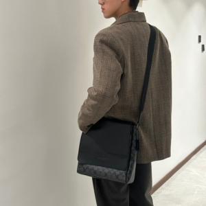 Tui Coach Houston 27 'Black' F573-QBMI5