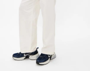 Giay Nike V2K Run 'Obsidian Wolf Grey' HJ4497-400