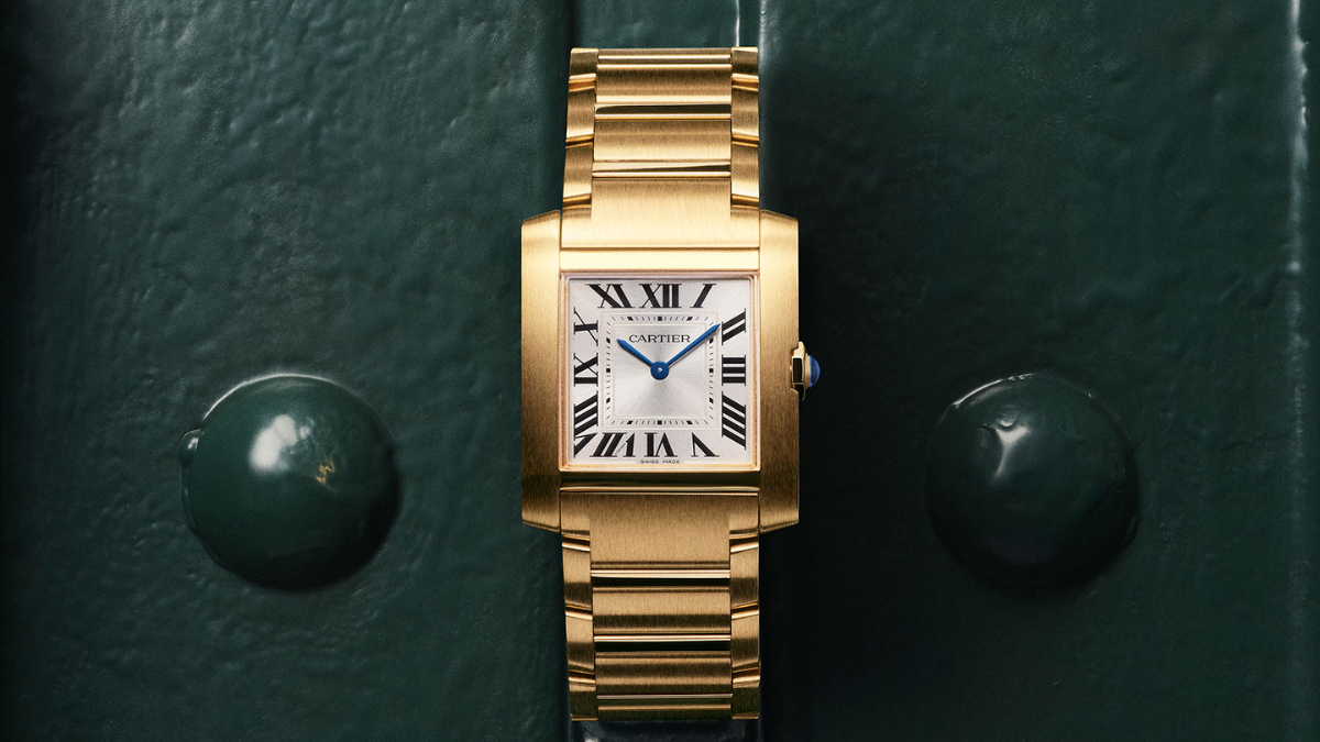 Review chi tiết đồng hồ Cartier Tank Française cho người sưu tầm Hinh anh 2: Review chi tiet dong ho Cartier Tank Francaise cho nguoi suu tam