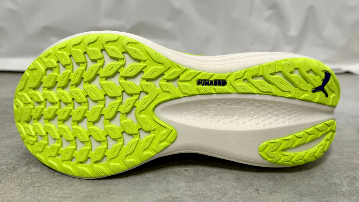 Hinh anh 3: Review Puma MagMax Nitro: Cong nghe Nitro Foam dot pha