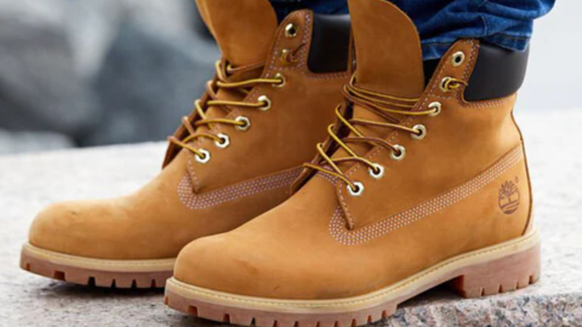 Hinh anh 7: Nubuck vs Suede: Dau la chat lieu ben dep hon?