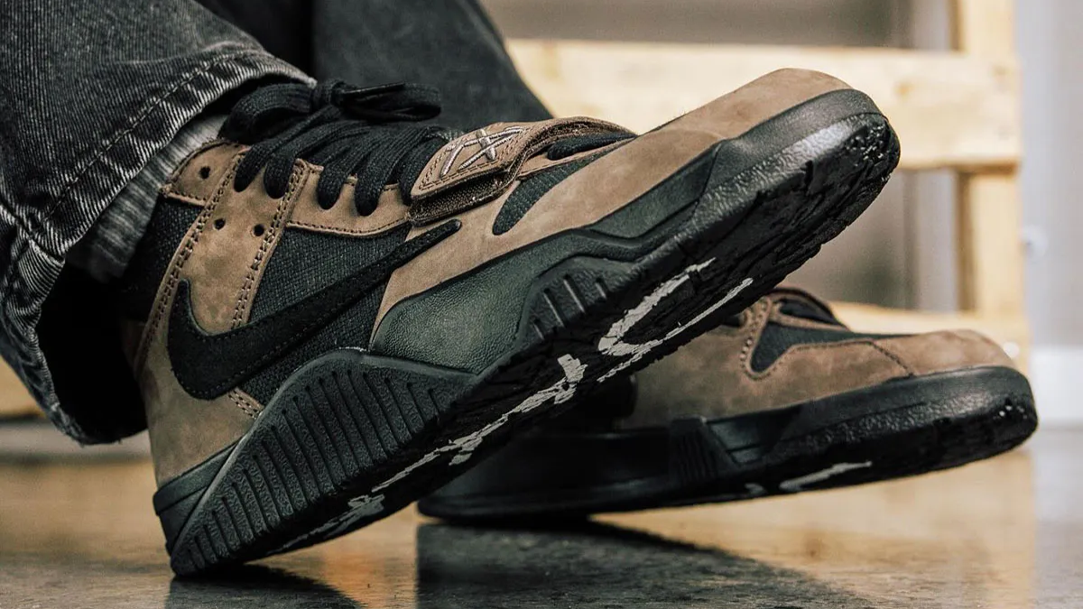 Cận cảnh các bản collab Travis Scott x Jordan năm 2024-2025 Hinh anh 5: Can canh cac ban collab Travis Scott x Jordan nam 2024-2025