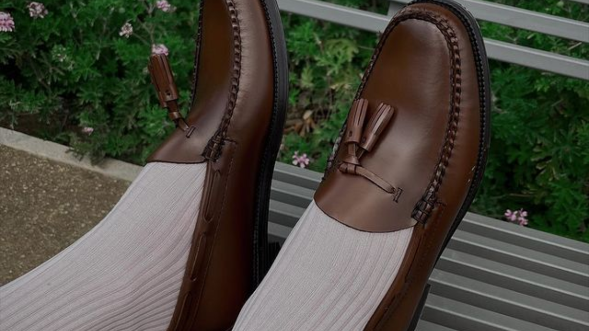 Top 12 đôi loafer nam dành cho quý ông sành điệu (Phần 1) Hinh anh 3: Top 12 doi loafer nam danh cho quy ong sanh dieu (Phan 1)