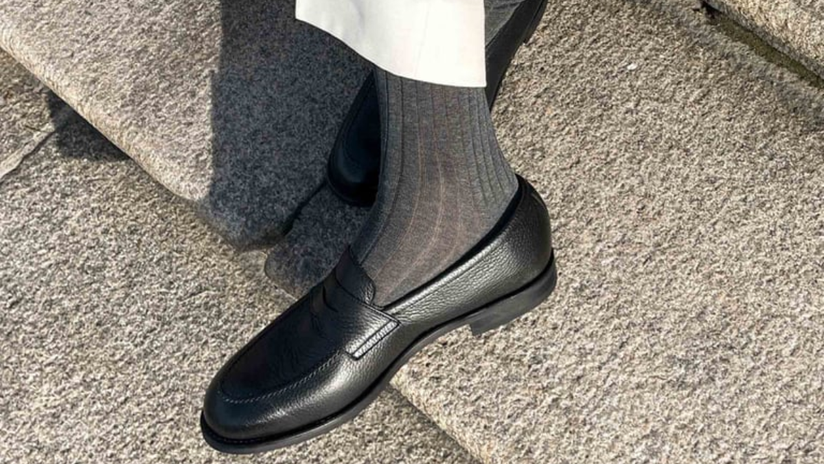 Top 12 đôi loafer nam dành cho quý ông sành điệu (Phần 1) Hinh anh 7: Top 12 doi loafer nam danh cho quy ong sanh dieu (Phan 1)