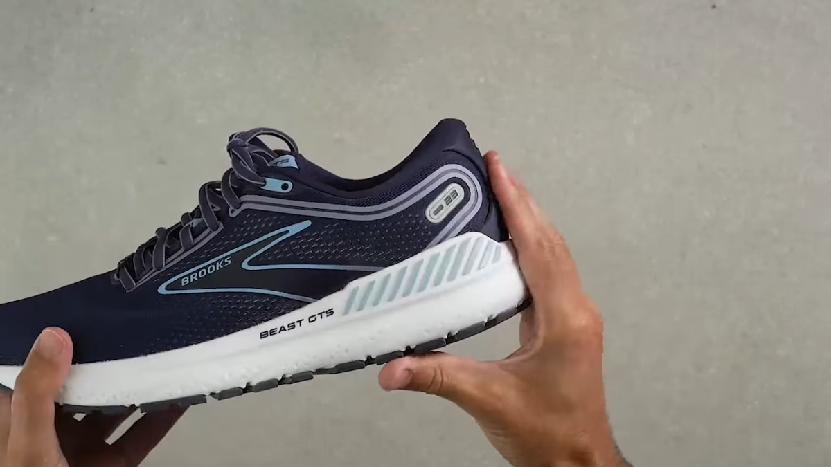 Vai trò quan trọng của heel counter trong giày chạy Hinh anh 6: Vai tro quan trong cua heel counter trong giay chay