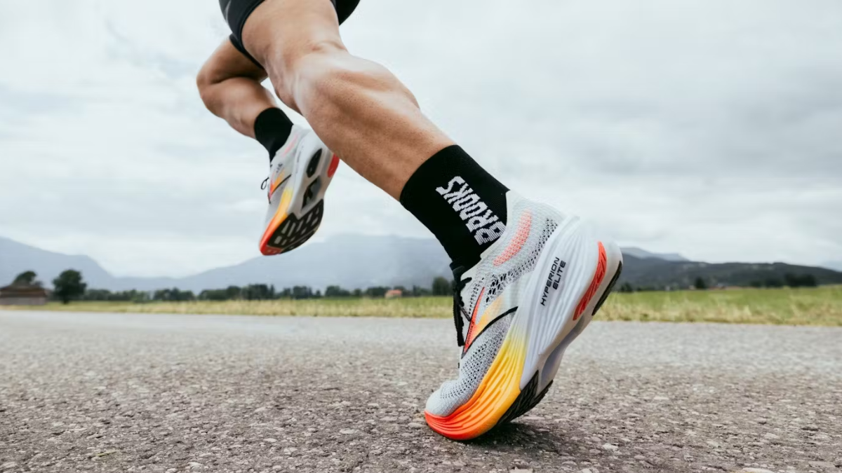 Vai trò quan trọng của heel counter trong giày chạy Hinh anh 11: Vai tro quan trong cua heel counter trong giay chay