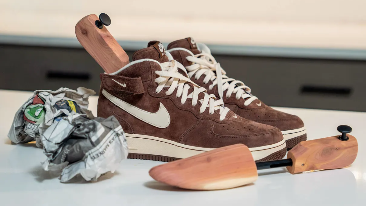 Vệ sinh giày sneaker da lộn đúng cách Hinh anh 1: Ve sinh giay sneaker da lon dung cach