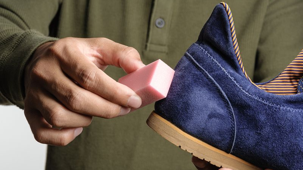 Vệ sinh giày sneaker da lộn đúng cách Hinh anh 3: Ve sinh giay sneaker da lon dung cach