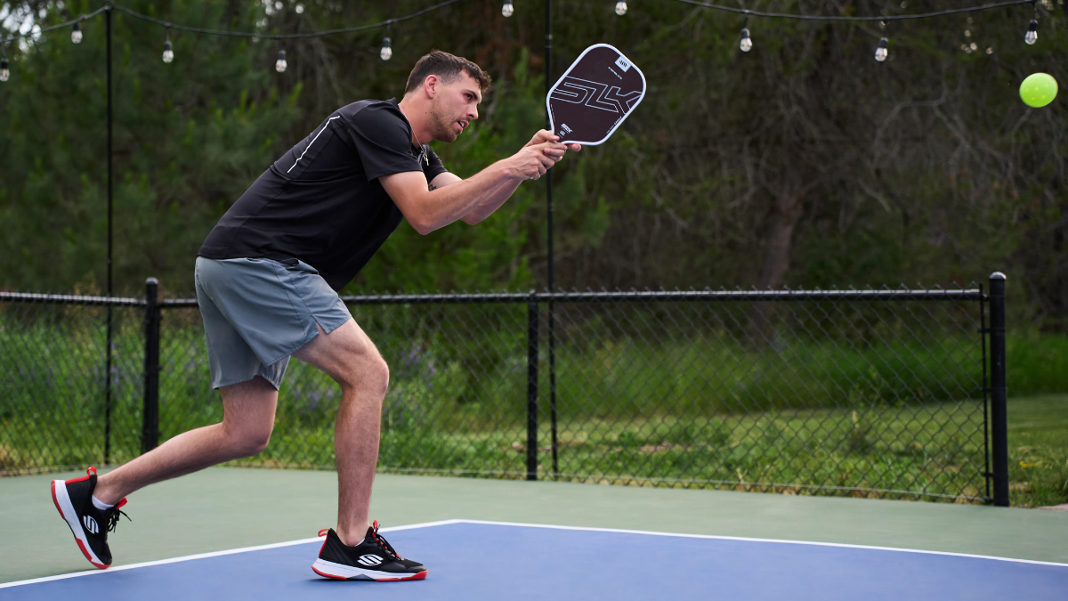 Bí quyết lựa chọn giày Pickleball giúp bạn thắng mọi giải đấu Hinh anh 4: Bi quyet lua chon giay Pickleball giup ban thang moi giai dau