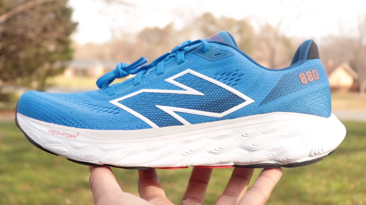 Review New Balance 880v14: Tại sao lại được yêu thích đến vậy? Hinh anh 3: Review New Balance 880v14: Tai sao lai duoc yeu thich den vay?