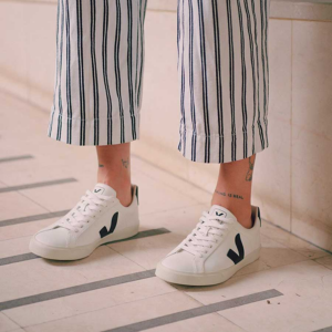 Giay Veja Esplar Low 'Black White Leather' EO020005