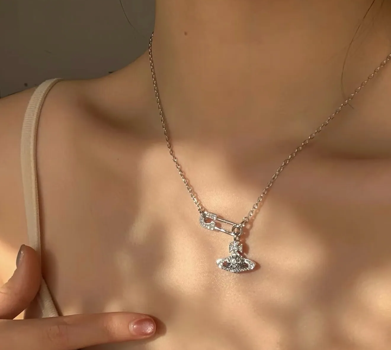 Alternative view of Dây Chuyền Vivienne Westwood Lucrece 'Silver' 6302029102P102P102