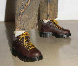 Giay Dr.Martens Woodard Grizzly Leather 'Brown' 31045201