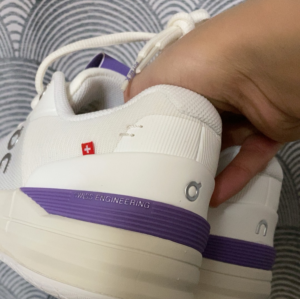 Giay On Running Roger Pro 'White' 3ME30743437