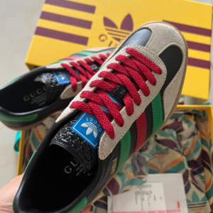 Giay Adidas Gazelle x Gucci 'Black Red' 726488-AAA43-9549
