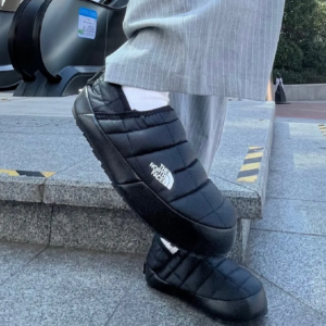 Giay The North Face Thermoball Traction Mule 5 'Black' NF0A3UZN-KY4