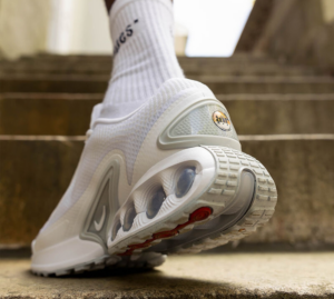 Giay Nike Air Max DN 'White Metallic' DV3337-101