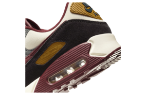 Giay Nike Air Max 90 'Coconut Milk' HQ3609-113