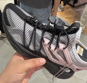 Giay The North Face Oxeye Tech 'White Pink' NF0A7W4U-LA9