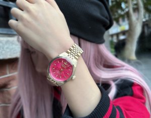 Dong Ho Vivienne Westwood 50 'Gold Pink' DWVV251RRGD