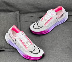 Giay Nike ZoomX Streakfly 'White Vivid Grape' DJ6566-104