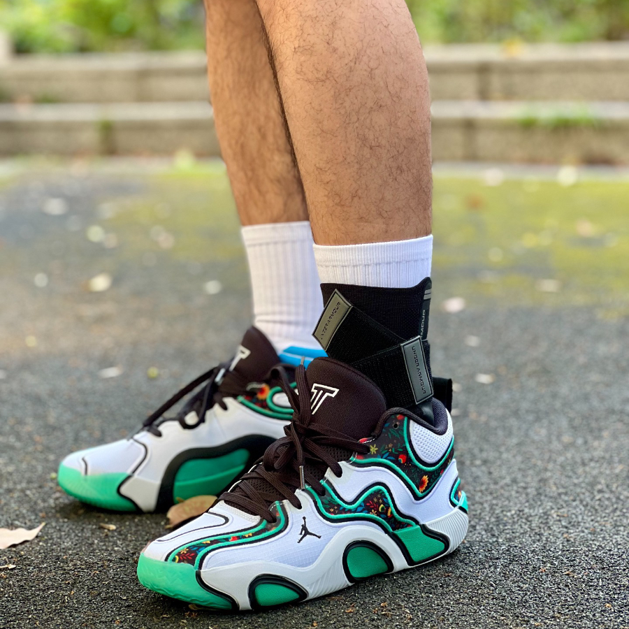 Alternative view of Giày Nike Air Jordan Tatum 3 PF 'Floral' FZ6601-103