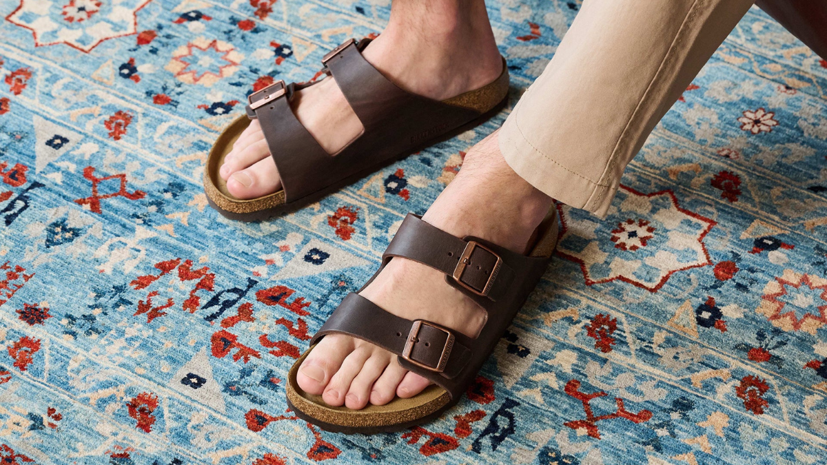 So sánh chất liệu: Dép Birkenstock EVA và da, loại nào tốt hơn? Hinh anh 1: So sanh chat lieu: Dep Birkenstock EVA va da, loai nao tot hon?