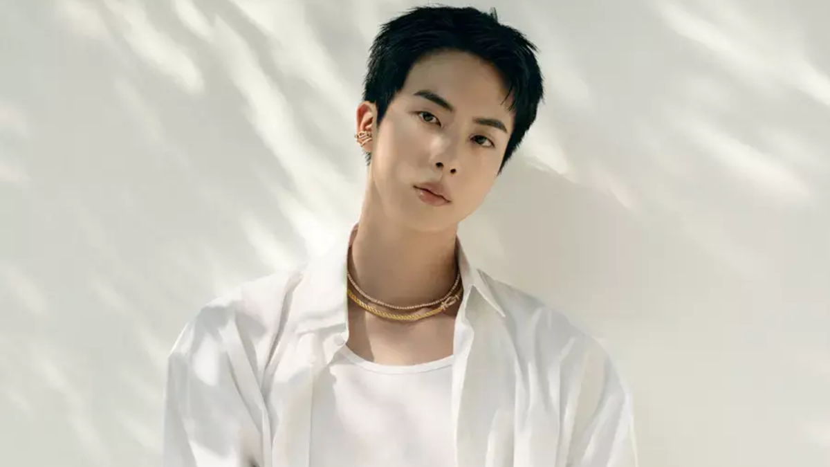 Kham pha the gioi tui hieu qua bo suu tap cua Jin BTS