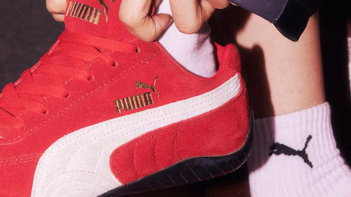 Bật mí 9 xu hướng giày sneaker đình đám mùa thu 2024 Hinh anh 2: Bat mi 9 xu huong giay sneaker dinh dam mua thu 2024