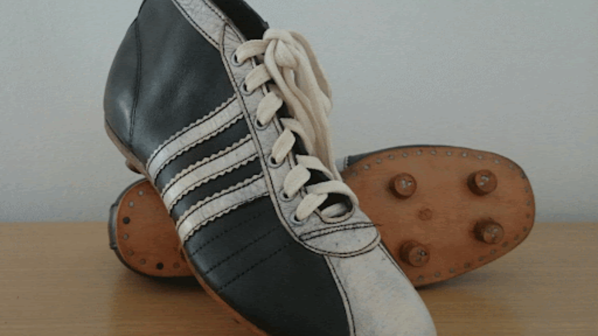 Hinh anh 3: Mo kho bau: Nhung doi giay co dien thoi bung su tro lai cua adidas