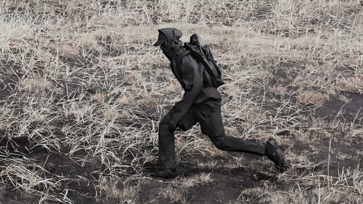 Hinh anh 4: Puma x Heliot Emil: Dinh cao cua phong cach don sac